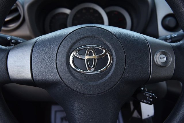 Used 2010 Toyota RAV4 2WD w/ Base L4 Extra Value Pkg image 13