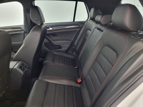 Used 2016 Volkswagen GTI SE FWD image 13