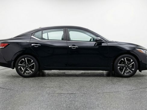 Used 2025 Nissan Sentra SV FWD image 11