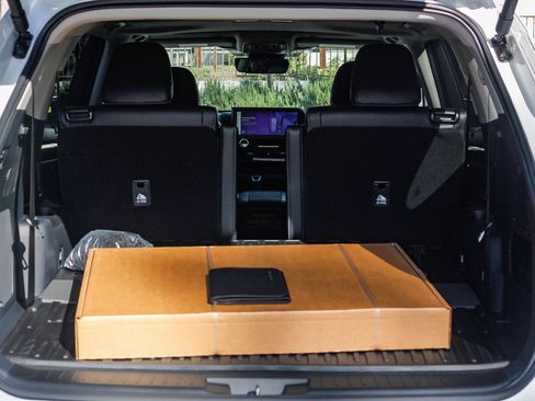 New 2026 Toyota Highlander Limited image 26