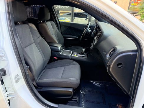 Used 2019 Dodge Charger SXT image 17