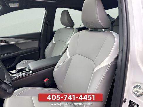 Used 2025 Toyota Camry SE w/ Multimedia Upgrade Package FWD image 19