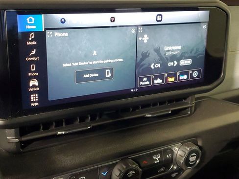 Used 2025 Jeep Wrangler Sport image 17