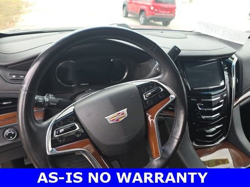 Used 2018 Cadillac Escalade ESV Luxury image 5