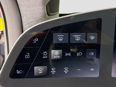 Used 2024 Lucid Air Pure RWD image 19