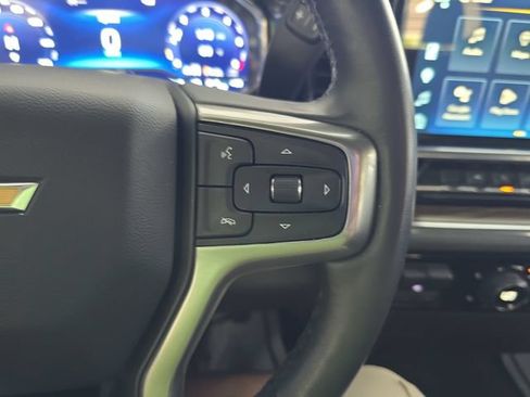 Used 2023 Chevrolet Silverado 1500 LT AWD/4WD image 17