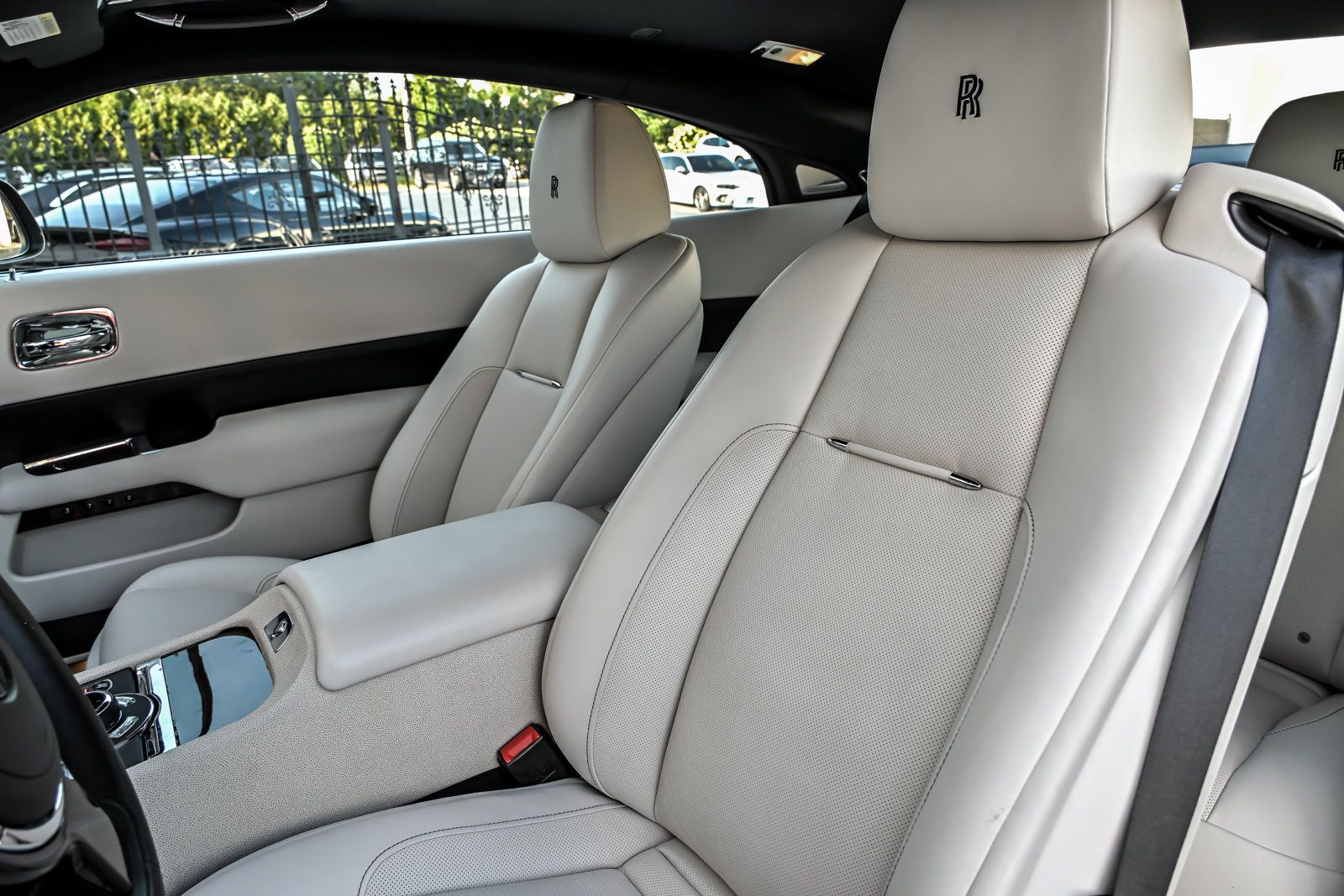 Used 2016 Rolls-Royce Wraith RWD image 22