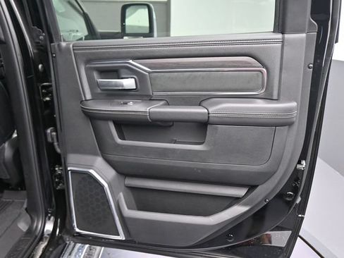 New 2026 RAM 2500 Laramie AWD/4WD image 24