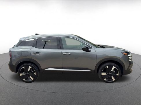 Used 2026 Nissan Kicks SR AWD/4WD image 13