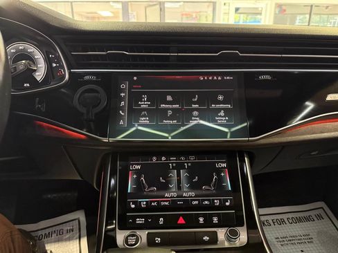 Used 2021 Audi Q8 Premium Plus w/ Premium Plus Package AWD/4WD image 21