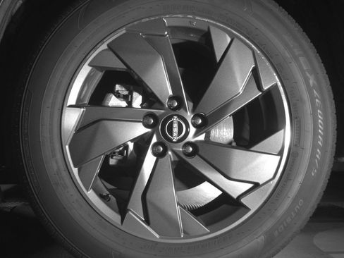 Used 2025 Nissan Rogue SV FWD image 12