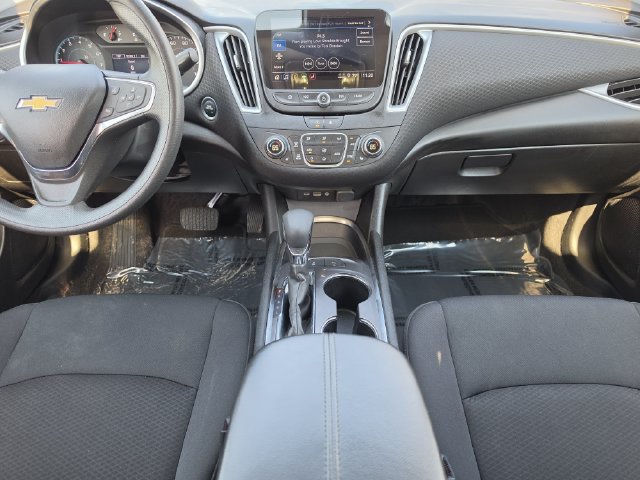 Used 2025 Chevrolet Malibu LT FWD image 17