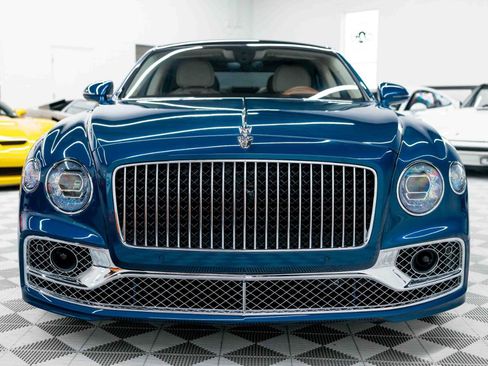 Used 2022 Bentley Flying Spur W12 AWD/4WD image 4