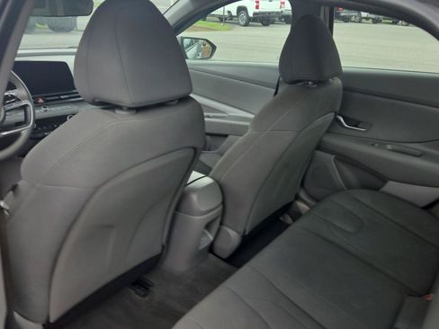 Used 2024 Hyundai Elantra SEL FWD image 13