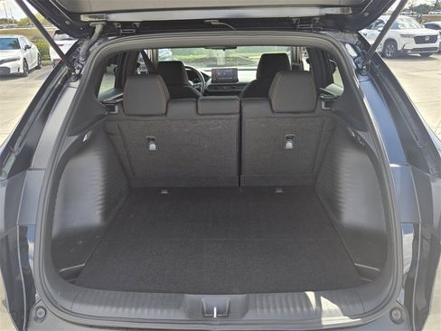 Used 2025 Honda HR-V Sport image 16