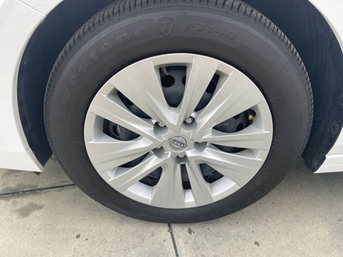 Used 2025 Nissan Sentra S image 30