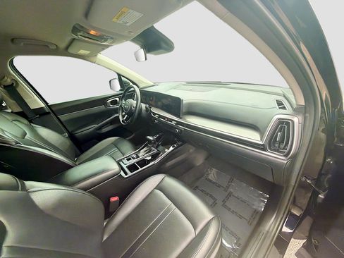 Used 2024 Kia Sorento S FWD image 30
