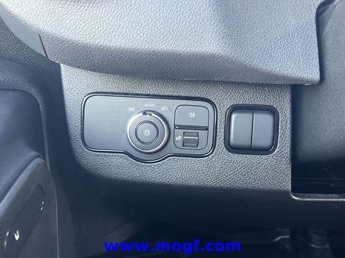 Used 2025 Mercedes-Benz Sprinter 2500 image 15