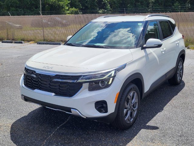 Used 2024 Kia Seltos S AWD/4WD image 6
