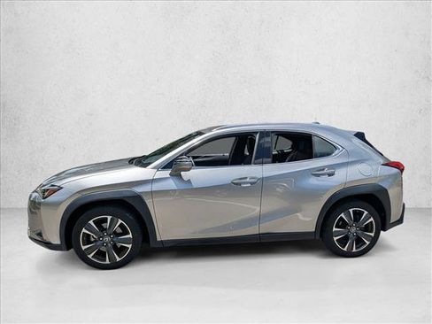 Used 2019 Lexus UX 200 w/ Premium Package FWD image 5