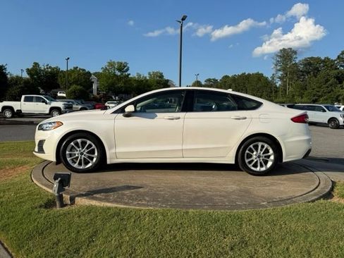 Used 2020 Ford Fusion SE FWD image 4