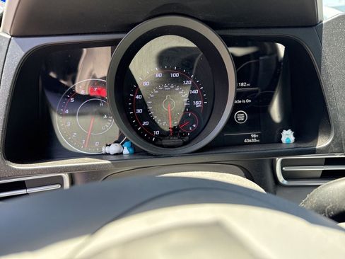 Used 2023 Hyundai Elantra SEL FWD image 6