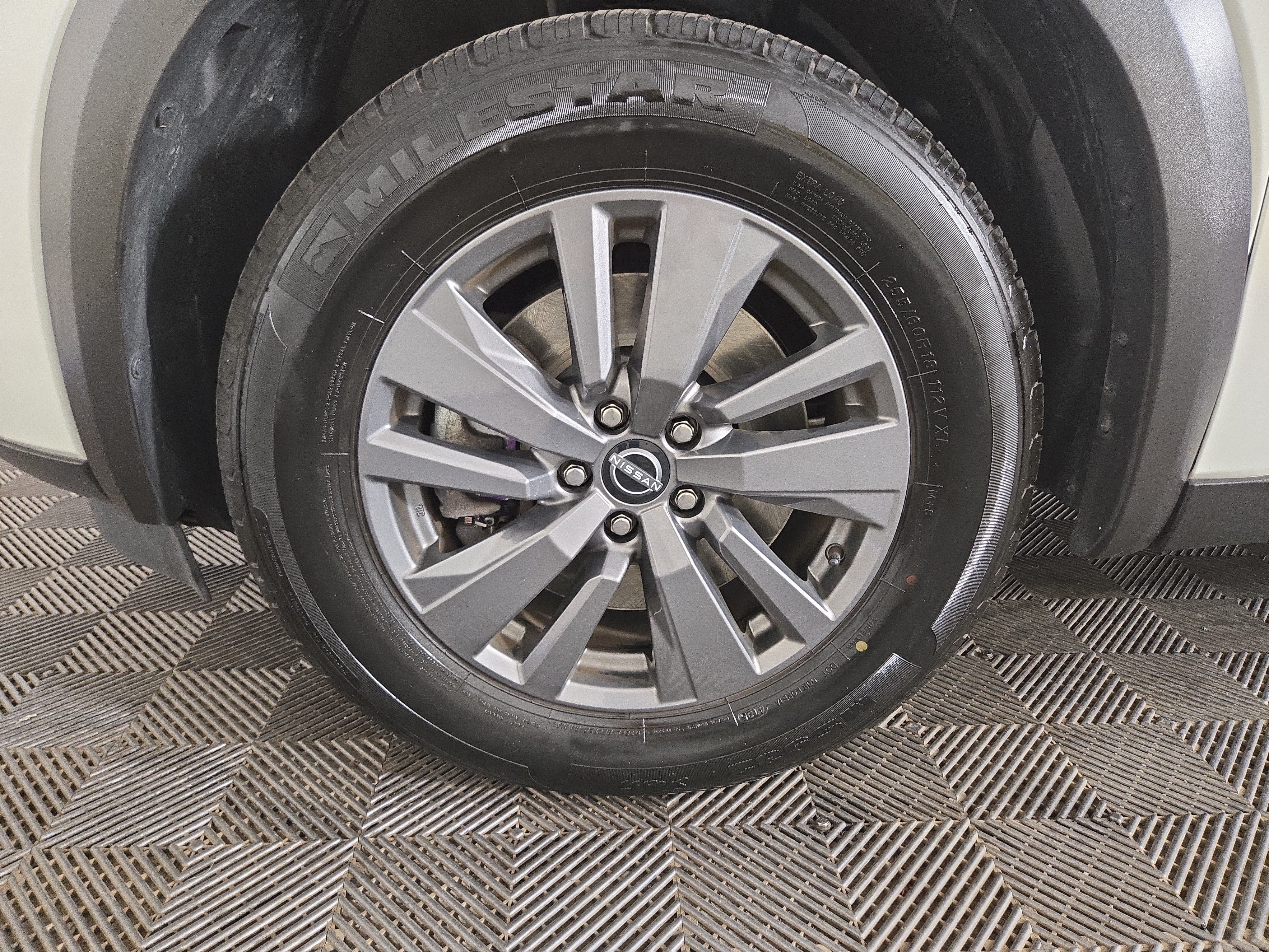Used 2024 Nissan Pathfinder SV AWD/4WD image 34