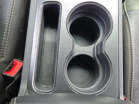 Used 2014 Dodge Challenger SXT RWD image 18