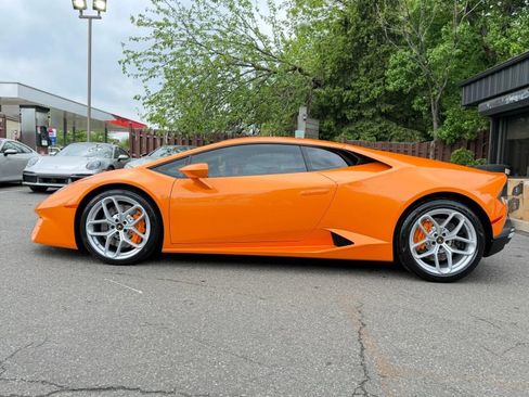 Used 2019 Lamborghini Huracan LP 580-2 RWD image 8