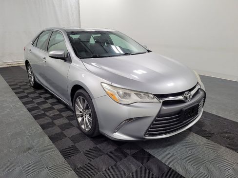 Used 2015 Toyota Camry XLE image 13