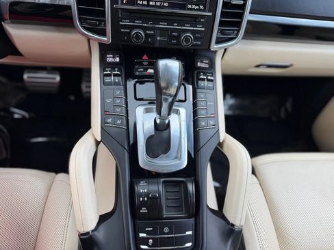 Used 2016 Porsche Cayenne S AWD/4WD image 27