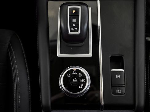 Used 2023 Mitsubishi Outlander SE image 43