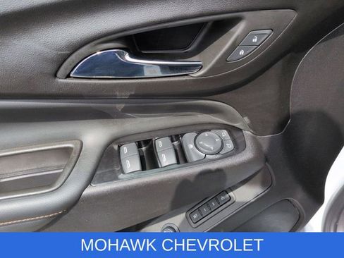 Used 2024 Chevrolet Equinox Premier AWD/4WD image 25