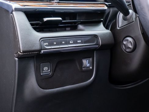 Used 2021 Cadillac Escalade Premium Luxury w/ LPO, Radiant Package image 21