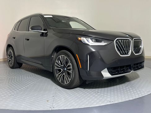 Certified 2025 BMW X3 xDrive30i w/ M Sport Package image 7