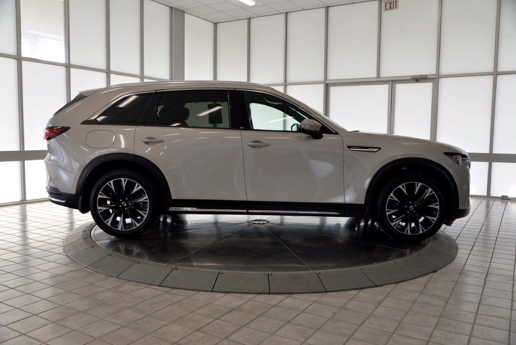 Certified 2024 MAZDA CX-90 Plug-In Hybrid w/ Premium Plus AWD/4WD image 9