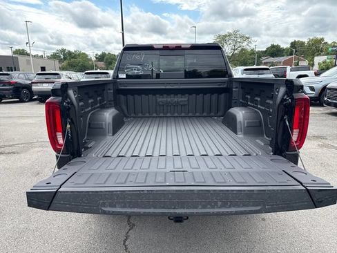 New 2026 GMC Sierra 1500 AT4 w/ AT4 Premium Package AWD/4WD image 9