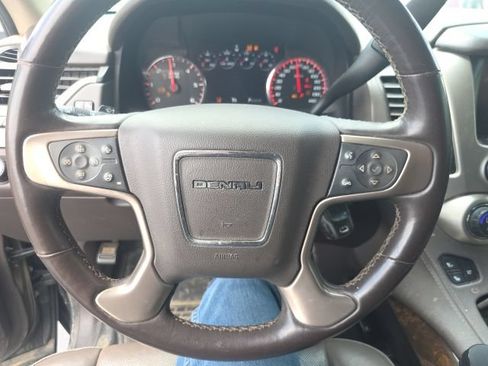 Used 2015 GMC Yukon XL Denali w/ Touring Package AWD/4WD image 3