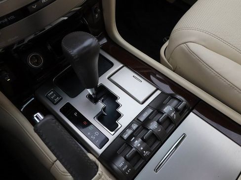 Used 2013 Lexus LX 570 4WD image 8