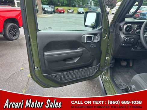 Used 2023 Jeep Wrangler Unlimited w/ Sun & Screen Package AWD/4WD image 14