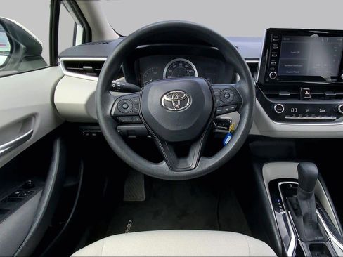 Used 2021 Toyota Corolla LE FWD image 6