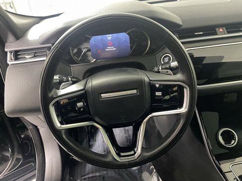 Used 2022 Land Rover Range Rover Velar R-Dynamic S image 11