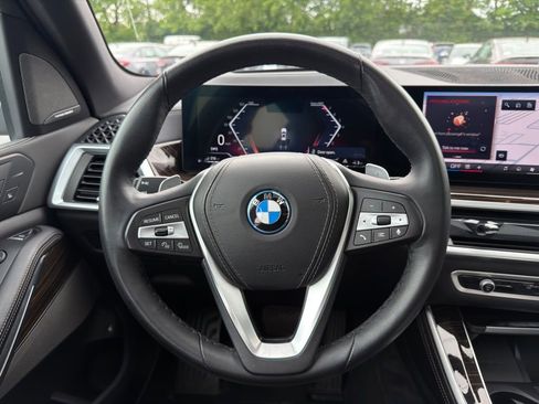 Used 2025 BMW X5 xDrive50e AWD/4WD image 13