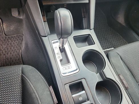 Used 2017 Subaru Outback 2.5i Premium image 20