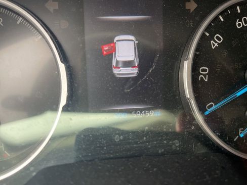 Used 2021 Toyota RAV4 LE AWD/4WD image 5