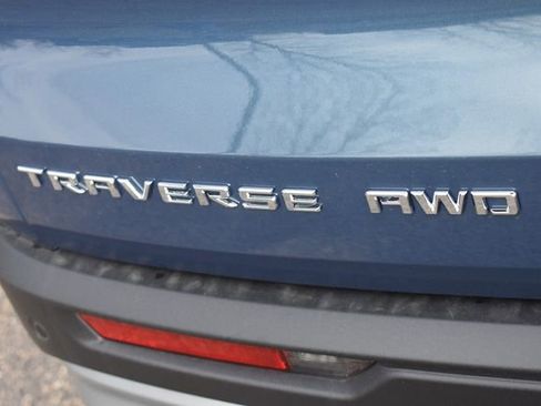 New 2026 Chevrolet Traverse LT w/ Sun and Wheel Package image 18