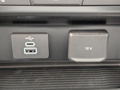 Used 2025 Ford F550 4x4 Regular Cab Super Duty image 18