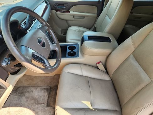 Used 2014 GMC Yukon SLT w/ Texas Edition image 13