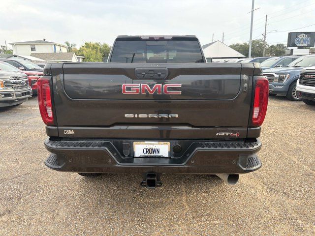 Used 2020 GMC Sierra 2500 AT4 w/ AT4 Premium Package AWD/4WD image 8