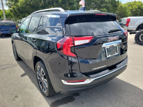 Used 2024 GMC Terrain SLT FWD image 7
